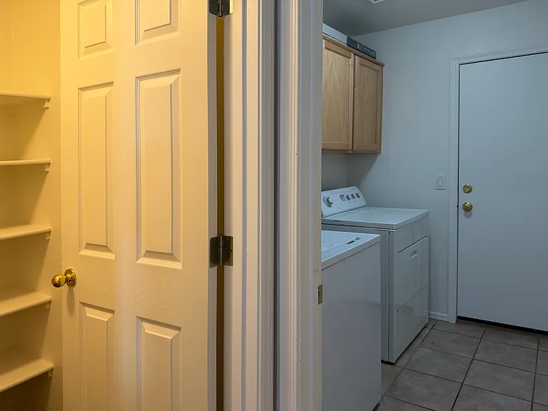 2120 E Flintlock Way — Photo 41