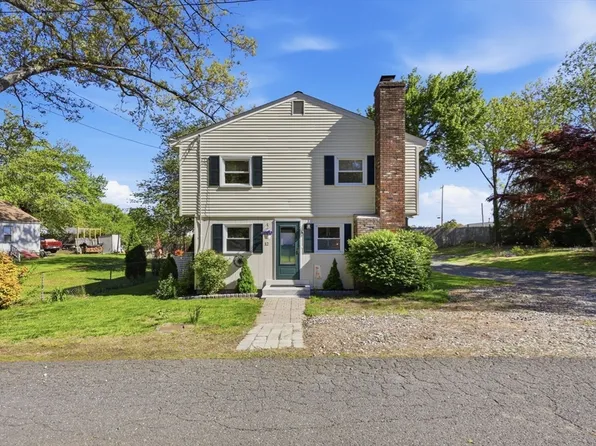 12 Knollwood Rd, Southwick, MA 01077