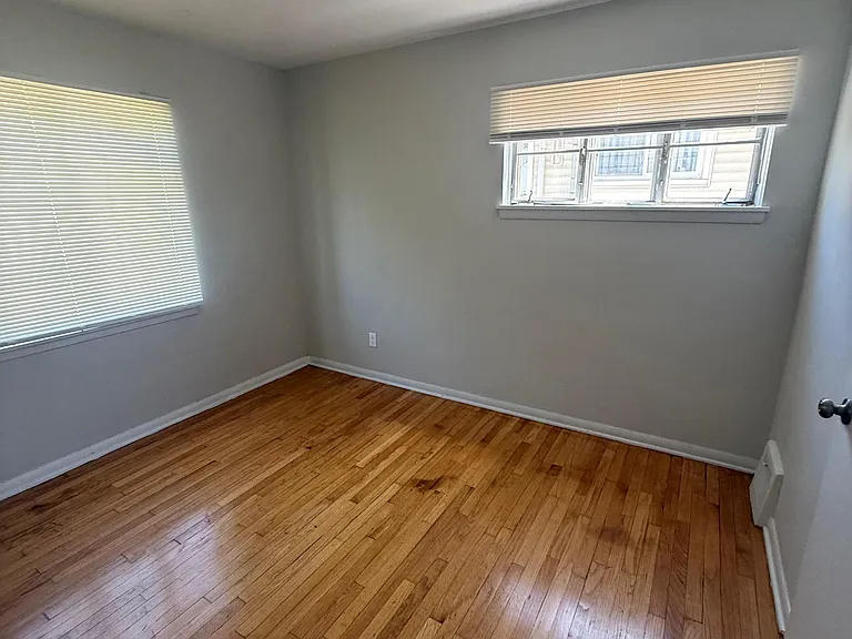 6236 Westminster Dr — Photo 23