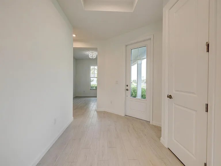 12712 SW Eleanor Dr — Photo 4