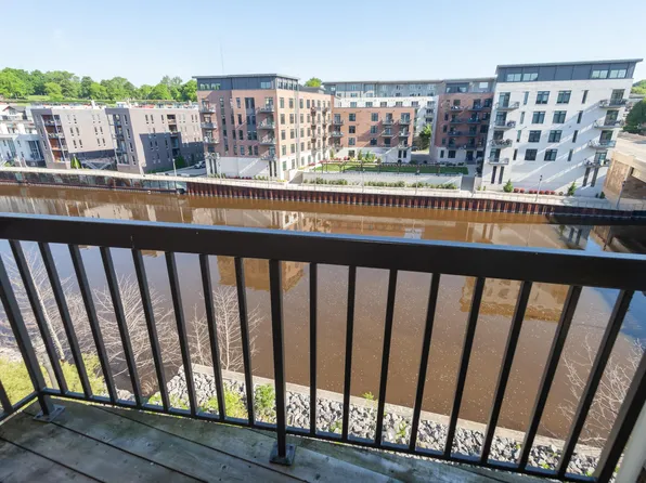 1925 N Water St APT 305, Milwaukee, WI 53202