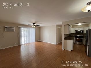 239 N Lake St APT 3, Grayslake, IL 60030