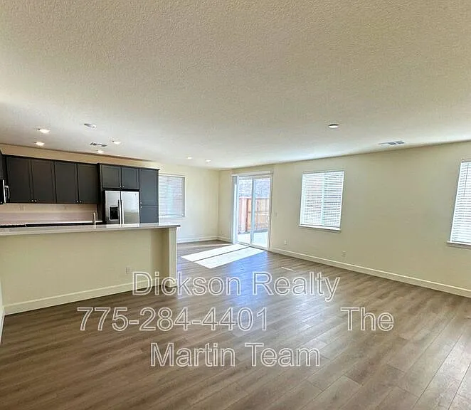7878 Willow Thicket Dr — Photo 3