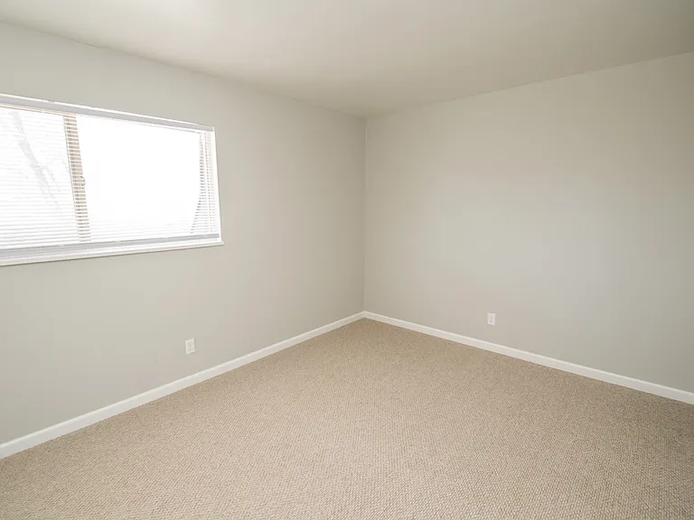 The Vantage Apartments — Photo 15