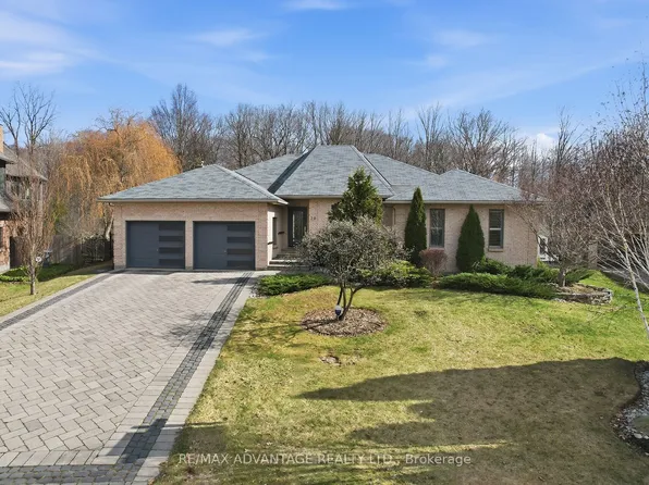 28 Wynfield Ln, Middlesex Centre, ON N6H 5L2