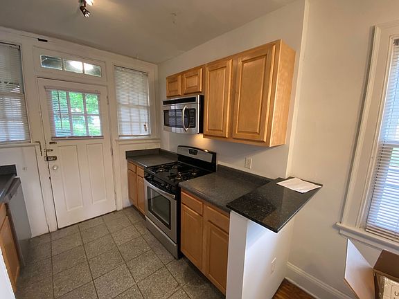 5th image of 2330-2332 Neil Ave #2330-B