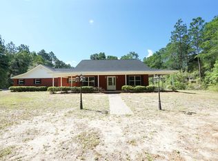 1116 Country Living Rd, Baker, FL 32531