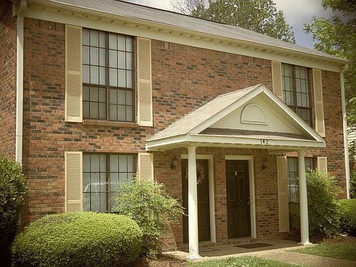 1st image of 142 Park Cir #A