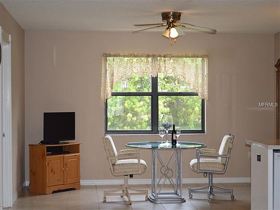 3rd image of 107 Mark Twain Ln