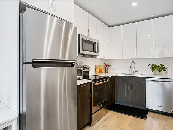 5th image of 264 Pacific St APT 3C