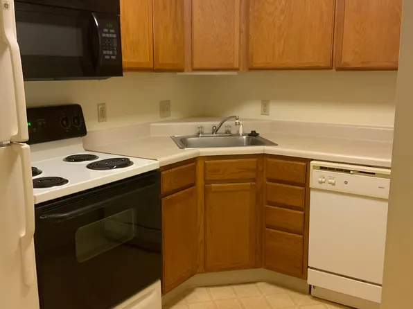 Grant Park Apartments, 1 W Grant St #0a0c61196, Marshalltown, IA 50158