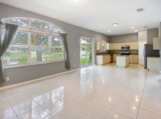 2277 NW 77th Ter, Pembroke Pines, FL 33024