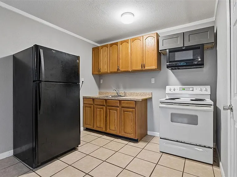 1408 High St #C — Photo 10