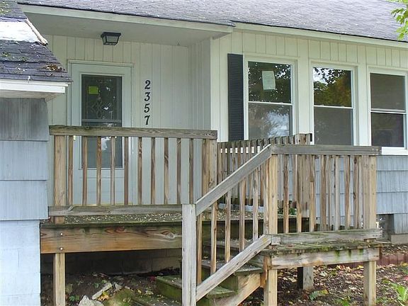 2nd image of 2357 Southampton Ave