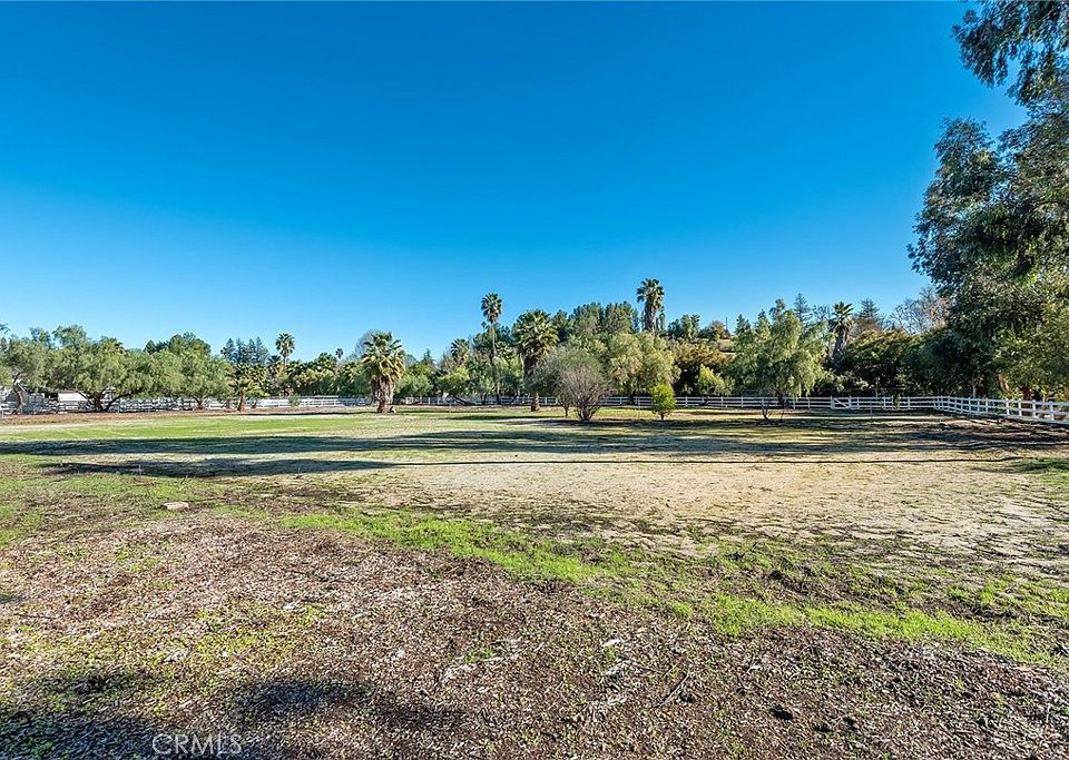 1st image of 5546 Paradise Valley Rd