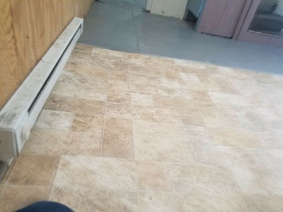 5th image of 419 Carrolton Ave