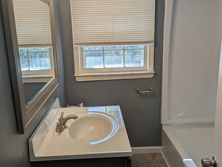 6097 Park Dr — Photo 2