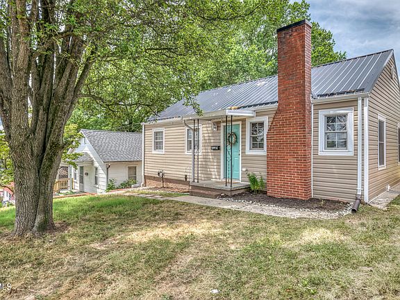 2nd image of 1428 Suncrest Dr