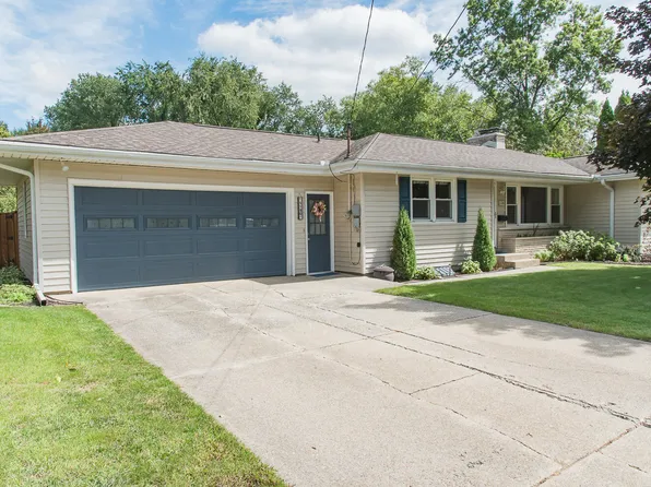 1120 Turwill Ln, Kalamazoo, MI 49006