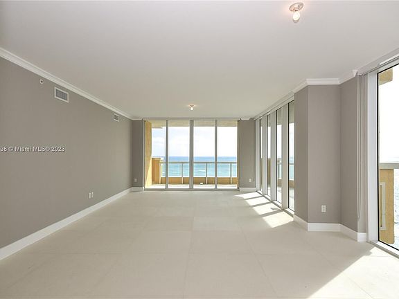 3rd image of 17875 Collins Ave #2806