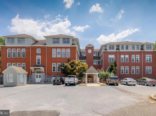 100 Aura Rd APT 311, Clayton, NJ 08312