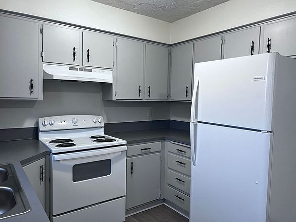5th image of 1286 Blaine Ave #1