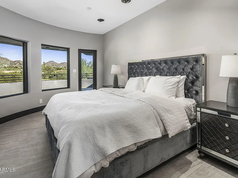 3282 E Palo Verde Dr — Photo 89