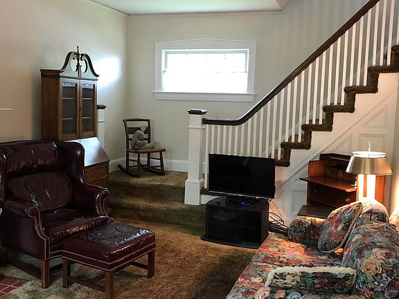 4th image of 48 Walbrooke Ave