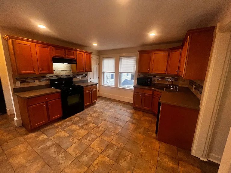 150 Church St #2 — Photo 6