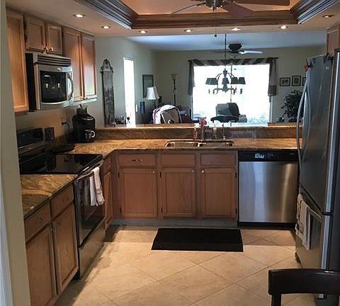 3rd image of 470 Country Hollow Ct APT I101
