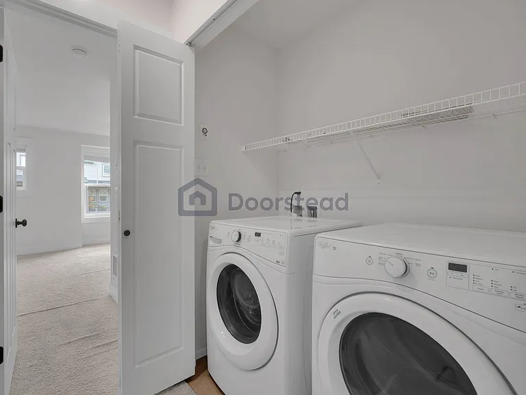 1333 Chelsea Walk NE — Photo 20