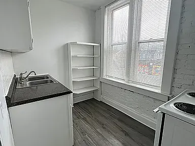 19 1/2 S Yale Ave #1 — Photo 3