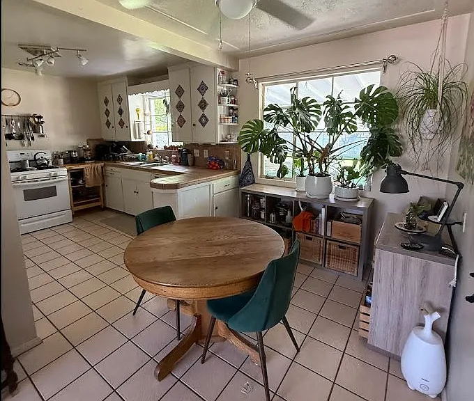 4313 E Montecito Ave — Photo 2