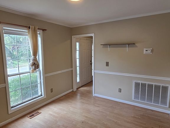 4th image of 2180 Riverway Dr