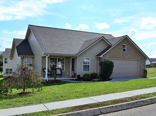 2112 Bluebonnet Dr, Mascot, TN 37806