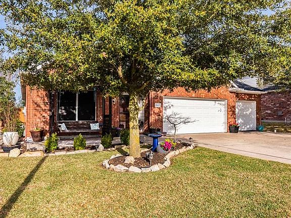 3rd image of 20812 Silverbell Ln