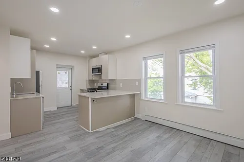 410 Rahway Ave #B Photo 1