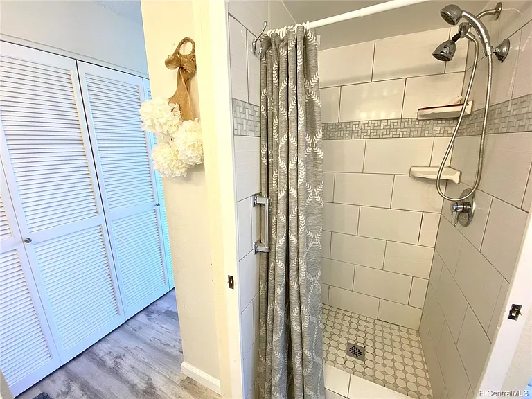320 Liliuokalani Ave — Photo 12
