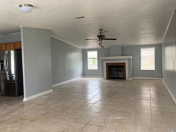 3rd image of 3236 Silver Lake Ct