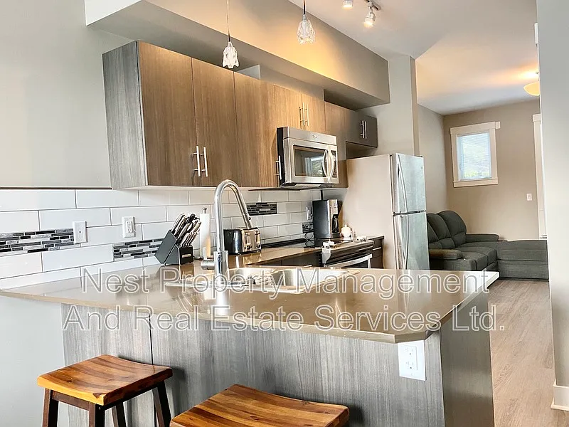 2 bed, 2.0 bath, $2,300 — Photo 3