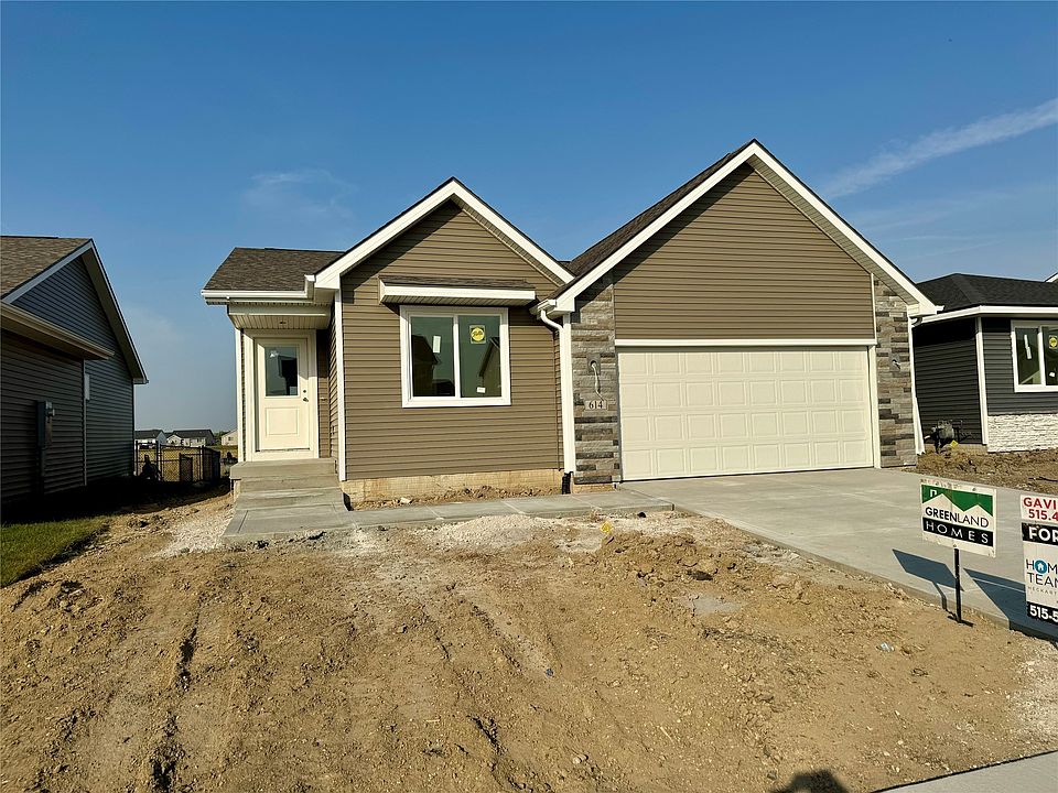1st image of 614 NE Meadow Landing Dr