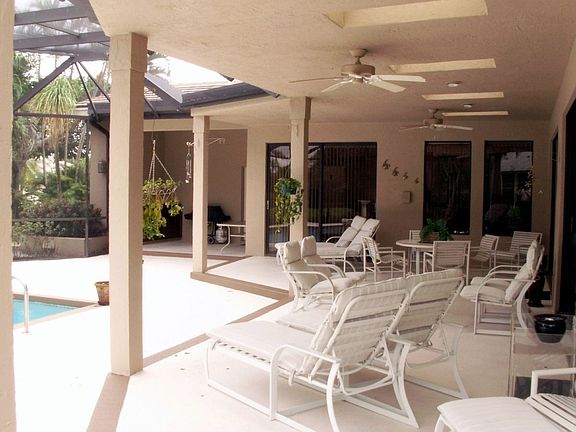 Huge Covered Patio with skylights