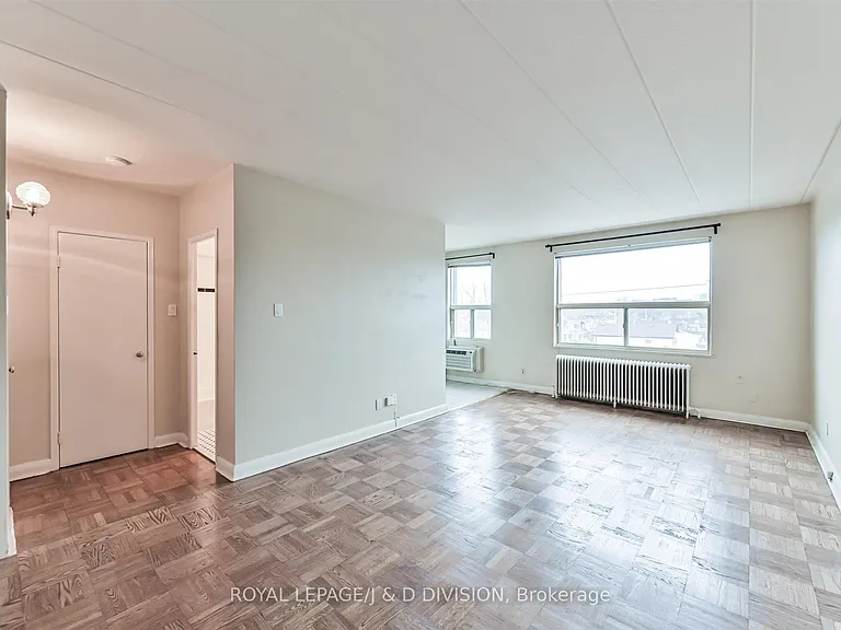 325 Sammon Ave #204 — Photo 5