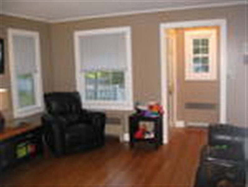 3rd image of 51 HILLVIEW Avenue