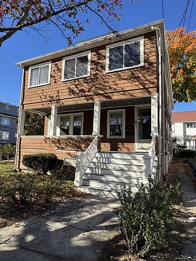 2 bed, 1.0 bath, 1200 sqft, $3,300 — Photo 3