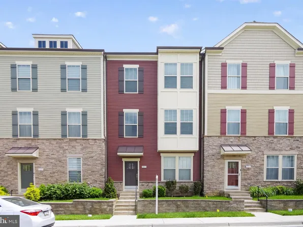 8813 Shady Pines Dr, Frederick, MD 21704