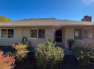 225 Mountain Vista Ln, Santa Rosa, CA 95409