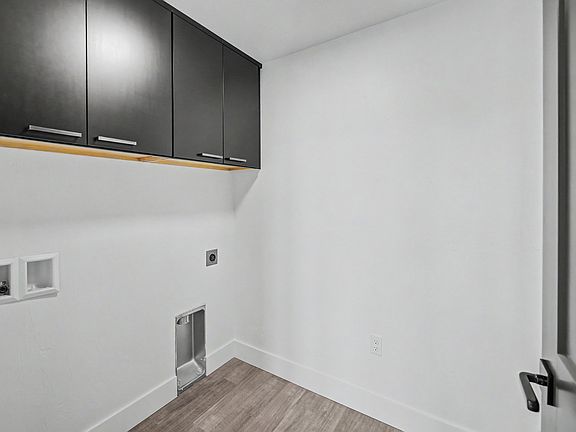3rd image of 2219 Hauser Blvd