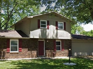7421 Valley Meadows Dr, Fort Wayne, IN 46815