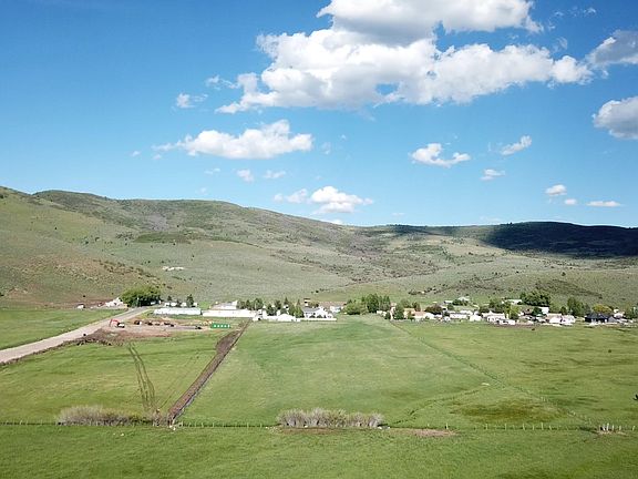 5th image of 1822 Foothill Dr